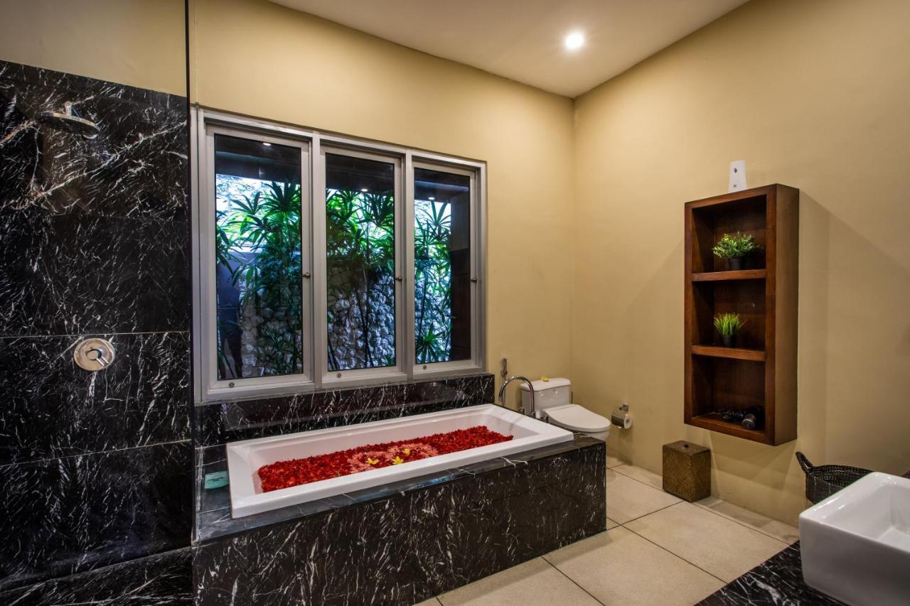 Asrina Villa'S Seminyak Ngoại thất bức ảnh